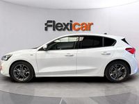 Usado Ford Focus ST-Line 120 CV (88 kW) 2021 Blanco Berlina