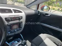 Usado Seat Leon Sport 160 CV (117 kW) 2012 Granate Berlina