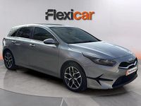 Begagnad Kia Ceed 100 HK (73 kW) 2021 Grå Halvkombi