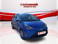 Usado Toyota Yaris Hybrid Active 100 CV (73 kW) 2019 Azul Berlina