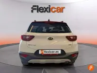 Usado Kia Stonic 101 CV (74 kW) 2019 Blanco SUV