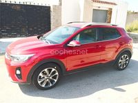 Usado Kia Stonic 120 CV (88 kW) 2018 Granate SUV