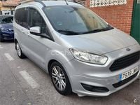 Usado Ford Tourneo Courier Titanium 95 CV (69 kW) 2016 Gris / plata Monovolumen