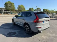 Usado Volvo XC60 Plus 250 CV (183 kW) 2025 Gris / plata SUV