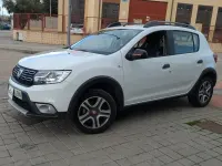 Usado Dacia Sandero Essentiel 90 CV (66 kW) 2019 Blanco Berlina