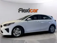 Usado Kia Ceed 120 CV (88 kW) 2022 Blanco Utilitario