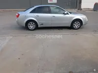 Usado Audi A4 130 CV (95 kW) 2003 Gris / plata Familiar