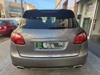 Usado Porsche Cayenne 245 CV (180 kW) 2012 Gris / plata SUV