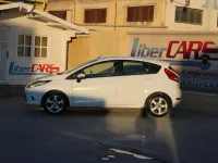 Usado Ford Fiesta Ghia 90 CV (66 kW) 2010 Blanco Utilitario