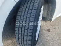 Usado Peugeot 208 68 CV (50 kW) 2015 Blanco Utilitario