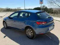 Usado Seat Leon Style 105 CV (77 kW) 2014 Azul Familiar