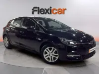 Usado Opel Astra Business 122 CV (89 kW) 2021 Negro Familiar