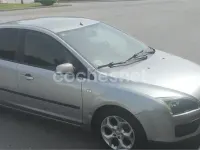 Usado Ford Focus Sport 136 CV (100 kW) 2006 Gris / plata Berlina