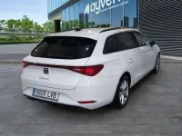 Usado Seat Leon Style 116 CV (85 kW) 2021 Blanco Familiar