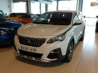Usado Peugeot 3008 Allure 130 CV (95 kW) 2019 Blanco SUV