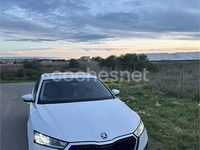Usado Skoda Octavia Selection 150 CV (110 kW) 2023 Blanco Familiar