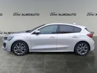 Usado Ford Focus ST-Line X 155 CV (114 kW) 2024 Plateado Utilitario