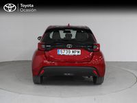 Usado Toyota Yaris Hybrid Active 116 CV (85 kW) 2024 Rojo Berlina