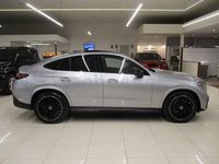 Usado Mercedes GLC220 197 HP (144 kW) 2025 Cinzento Coupé