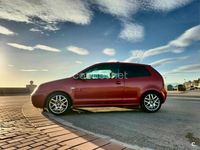 Usado VW Polo Trendline 100 CV (73 kW) 2004 Rojo Berlina