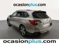 Usado Subaru Outback 173 CV (127 kW) 2018 Gris plata Familiar