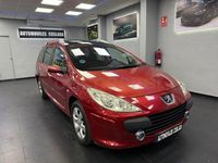 Usado Peugeot 307 143 CV (105 kW) 2005 Granate Familiar
