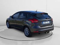 Usado Ford Focus Trend+ 126 CV (92 kW) 2015 Gris Utilitario