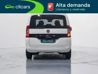 Usado Fiat Qubo Easy 80 CV (58 kW) 2017 Blanco Monovolumen