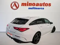 Usado Mercedes CLA200 Shooting Brake 150 CV (110 kW) 2020 Blanco Familiar