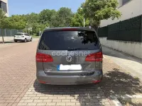 Usado VW Touran Advance 140 CV (102 kW) 2011 Gris / plata Monovolumen