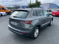 Usado Skoda Karoq Ambition 115 CV (84 kW) 2023 Gris / plata SUV