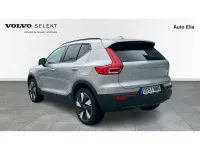 Usado Volvo XC40 Core 180 kW (245 CV) 2023 Plateado SUV