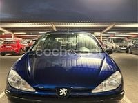 Usado Peugeot 206 75 CV (55 kW) 2000 Azul Berlina