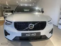 Nuevo Volvo XC40 Plus 2026 Gris SUV