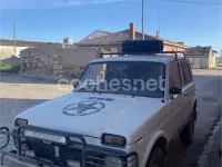 Usado Lada niva 78 CV (57 kW) 1994 Blanco SUV