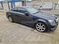 Usado Mercedes C220 170 CV (125 kW) 2011 Negro Coupe
