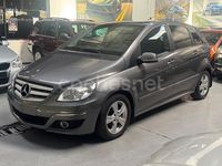 Usado Mercedes B200 140 CV (102 kW) 2009 Gris / plata Monovolumen
