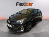 Usado Toyota Yaris Active 111 CV (81 kW) 2018 Negro Berlina