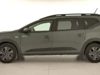 Usado Dacia Jogger Expression 100 CV (73 kW) 2026 Verde Monovolumen