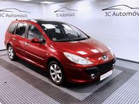 Usado Peugeot 307 109 CV (80 kW) 2005 Rojo Familiar