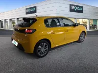 Usado Peugeot 208 Active 100 CV (73 kW) 2022 Dorado Utilitario