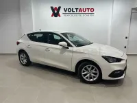 Usado Seat Leon Style 115 CV (84 kW) 2022 Blanco Berlina