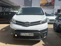 Usado Toyota Proace 102 CV (75 kW) 2024 Blanco Monovolumen