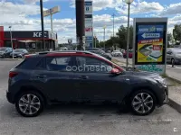 Usado Kia Stonic 120 CV (88 kW) 2019 Gris / plata SUV