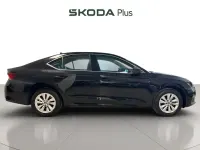 Usado Skoda Octavia Selection 150 CV (110 kW) 2025 Negro Berlina