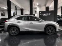 Usado Lexus UX Business Edition 184 CV (135 kW) 2021 Gris / plata SUV