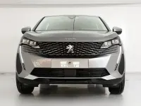 Usado Peugeot 3008 Allure 130 CV (95 kW) 2023 Gris / plata SUV