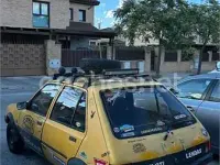 Usado Peugeot 205 65 CV (47 kW) 1991 Amarillo Berlina