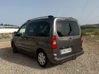 Usado Peugeot TePee Outdoor 92 CV (67 kW) 2009 Marrón Van