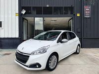 Usado Peugeot 208 Style 82 CV (60 kW) 2017 Blanco Utilitario